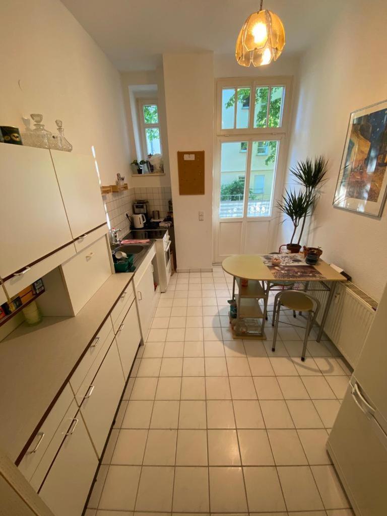 Appartamento Geraeumiges 2-raum-apartment Mit Loggia Lipsia