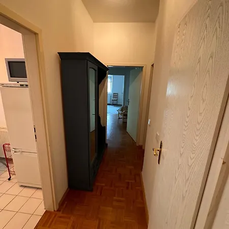 Geraeumiges 2-Raum-Apartment Mit Loggia Lipsk Zewnętrze zdjęcie