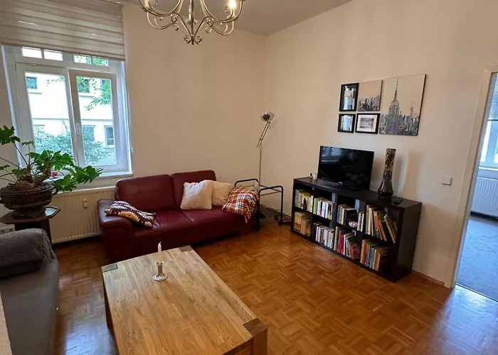 Geraeumiges 2-Raum-Apartment Mit Loggia
