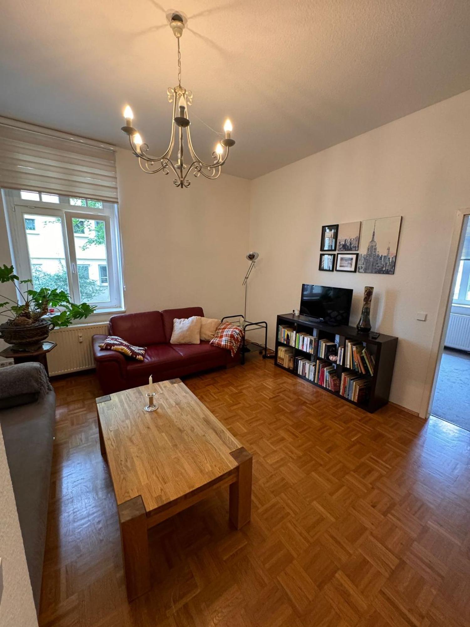 Geraeumiges 2-raum-apartment Mit Loggia Leipzig