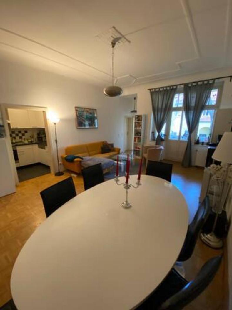Geraeumiges 2-raum-apartment Mit Loggia Leipzig